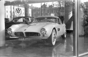 In München mit BMW 507 im BMW-Pavillon