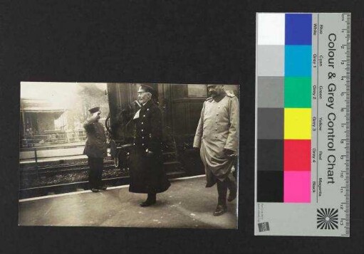 Aufnahme Prinz Heinrich von Preußen und Feldmarschall Paul von Hindenburg, Bahnhof