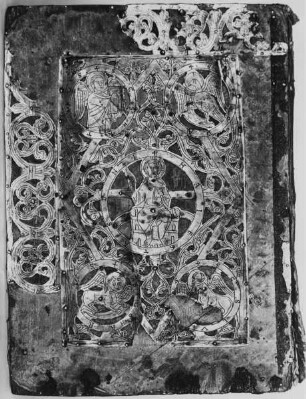Sog. Evangeliar des heiligen Burghard — Der Einband des Buches ist mit einem Elfenbeinrelief und einer Silberplatte versehen — Durchbrochene und gravierte Silberplatte auf der Rückseite des Bucheinbandes — Majestas Domini