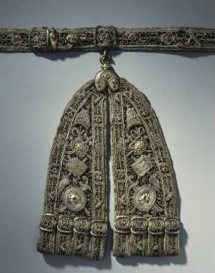 Wehrgehänge / Garnitur aus Rapier, Rapierscheide, Pfriem, Dolch, Dolchscheide und Wehrgehänge mit zweitteiligem Leibgurt und Tragurt