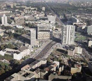 Luftaufnahme, Blick von Nord-Westen auf den Ernst-Reuter-Platz. Berlin-Charlottenburg, Ernst-Reuter-Platz