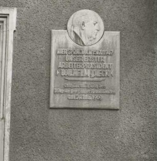 Gedenktafel für Wilhelm Pieck