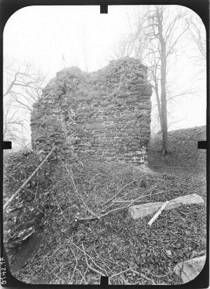 Herrmannsacker. Ruine der Ebersburg (um 1181)