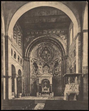 Garnisonkirche, Hannover: Innenansicht mit Chor und Kanzel
