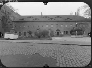 Zittau, Klosterstraße 3. Ehem. Franziskanerkloster. Ostflügel (Umbau 1884, 1936, Städtische Museen). Straßenfront