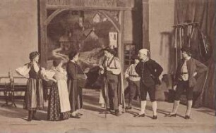 Theaterdarsteller auf der Bühne