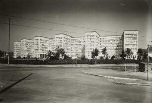 Frankfurt am Main, Verwaltungsgebäude : Frankfurt (Main). Verwaltungsgeäude der I. G.-Farben, Fürstenberger Straße. Straßenansicht von Südosten