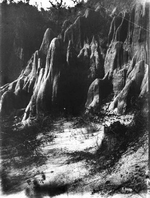 Felsgestein : Vermutlich der Blick auf erodiertes Felsgestein