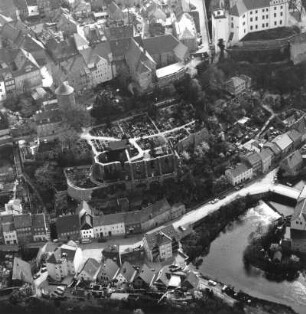 Bautzen. Altstadt mit Nikolaikirche (Ruine) und Kirchhof. Luftbildschrägaufnahme von Norden
