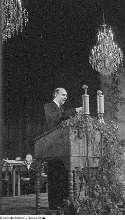 Ehrung für Max Reinhardt im Deutschen Theater Berlin und anschließende Straßenbenennung (Umbenennung der Karlstraße)