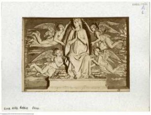 Marienaltar, Szenen aus dem Leben Mariä, Thronende Maria zwischen Engeln