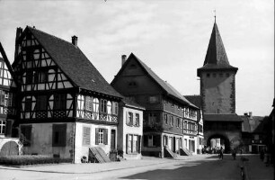 Gengenbach: Straße mit dem Oberen Tor