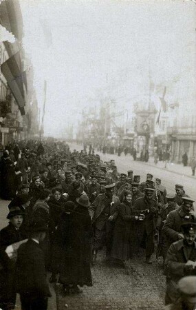 Rückkehr der Leibgrenadiere. Zug durch die Kaiserstraße