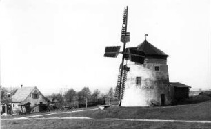 Vierkirchen-Arnsdorf. Holländerwindmühle