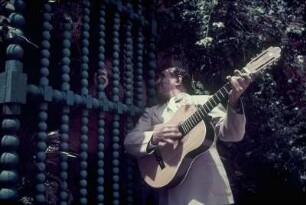 Reisefotos. Gitarrenspieler (vielleicht in Südamerika)
