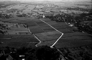 Ballrechten-Dottingen, Ballrechten: Ortsbilder, mit Kirche und Weinbergen