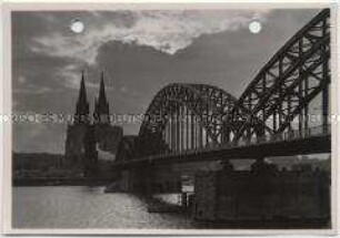 Köln, Hohe Domkirche St. Petrus und Hohenzollernbrücke