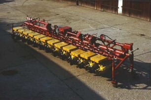 Einzelkornsämaschine 12 SEAN zum Geräteträger NUCS