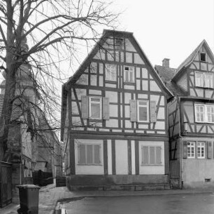 Fachwerkwohnhaus; Büdingen, Marktplatz 6