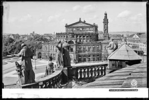 Dresden, Semperoper, Blick von der Katholischen Hofkirche