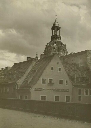 Dresden-Altstadt. Blick von der Brühlschen Terrasse zur Frauenkirche