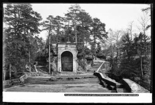 Historische Kapelle am Belvedere bei Niedergrund