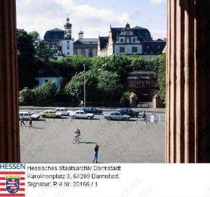 Darmstadt, Ausbau des ehemaligen Mollertheaters zum Haus der Geschichte / Blick vom Portikus auf das Schloss, 3 Außenaufnahmen