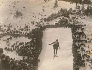 Klingenthal : Skisprung von der Sprungschanze zu Klingenthal