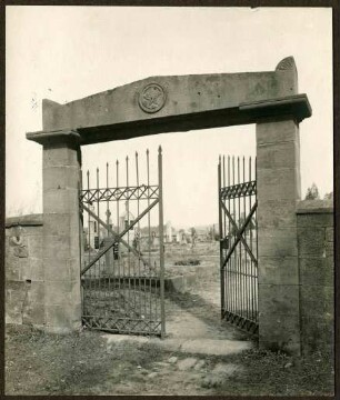 Friedhofstor