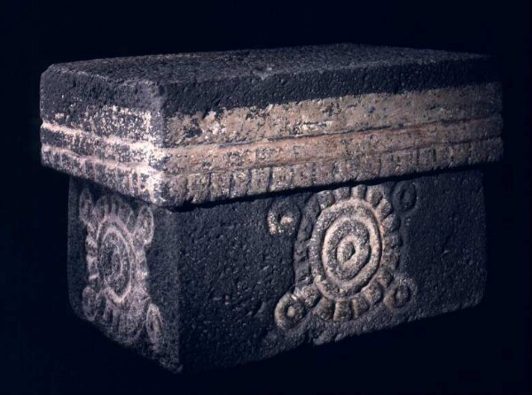 Lid of a stone box