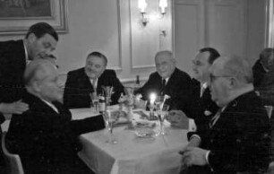 Glotterbad: Kurhaus; am Tisch