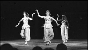 Freiburg: Stadthalle, Eisballett, Orient