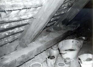 Sparrenauflage in einem Haus in Bergheide : Bauwesen - Wohnung, Interieur. Ort: Góra / Bergheide. Haus Nr. 12. Sparrenauflage.
