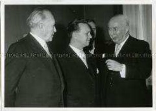 Der dänische Ministerpräsident Hansen bei Bundespräsident Heuss