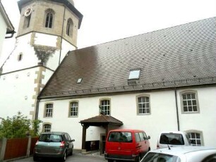 Ansicht von Norden mit Kirche - Kirchturm Romanischer Chorturm (Maueranker 1910 eingesetzt-Glockenstube 1693 erneuert)-Langhaus Gotisch-Barock und 1910 überarbeitet