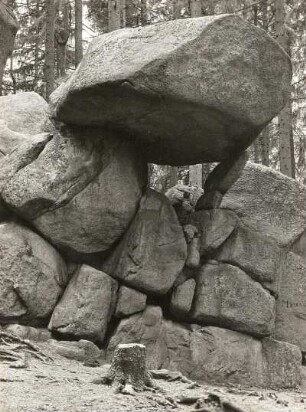 Harz. Okertal. Kästeklippen. Felsgruppe die "Mausefalle"