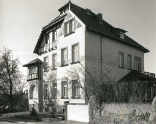 Radebeul. Villa, Rosenstraße 17 (um 1907). Straßenansicht