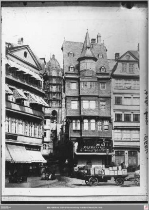 Römerberg 30 (angeschnitten), Markt nach Osten zum Domturm, Römerberg 28 ("Großer Engel") und 26