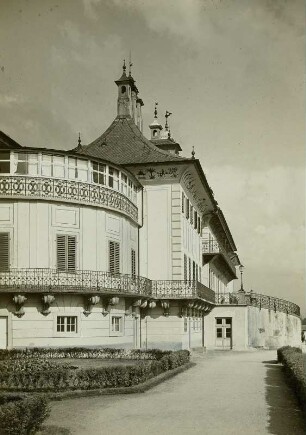 Schloss Pillnitz, Wasserpalais, Mittelbau von Westen