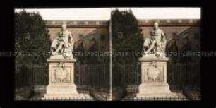 Denkmal Alexander v. Humboldt vor der Universität, Berlin