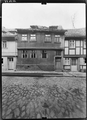 Quedlinburg, Heidfeldstraße. Wohnhaus. Straßenfront