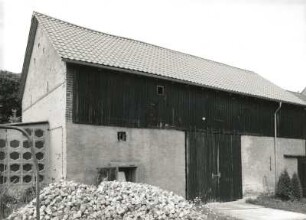 Medingen, Hauptstraße 4. Dreiseithof (1853 und 1866). Scheune