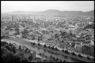 Graz: vom Schlossberg auf Stadt und Mur