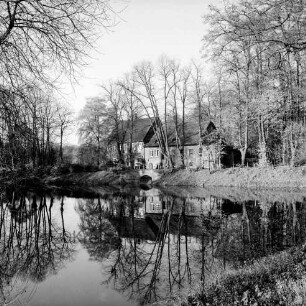 Schlossgraben mit Schlossmühle