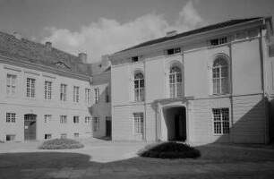 Rheinsberg. Seeseitige Schlossansicht