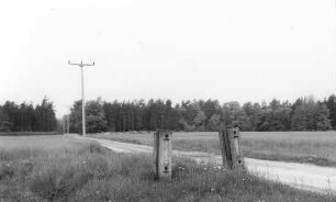 Guttau-Lieske. Mühlenstätte am Weg nach Mönau (hinten rechts am Waldrand)