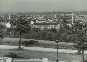 Chemnitz, Stadtansicht : Chemnitz. Südlicher Stadtteil von der Stollberger Straße mit Lutherkirche