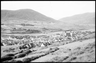 Cahirciveen: Blick auf die Stadt, vom Berg