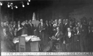 Fotomontage/Gemälde? "Der Rat zu Dresden zur Zeit der Erbauung des Rathauses" (in der Mitte Oberbürgermeister G. O. Beutler)