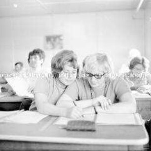 Frauensonderstudium zur Agraringenieurin in der Schule der sozialistischen Landwirtschaft Kreislandwirtschaftsschule Neustrelitz